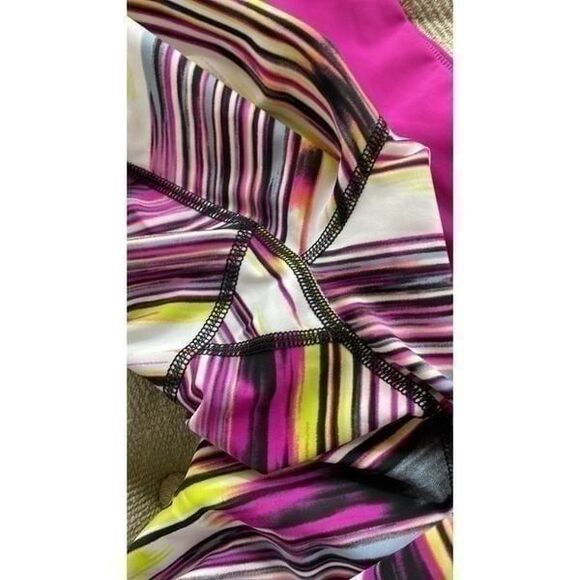 Nike Sports Capri Solar Wind Hydro Fuchsia Flash Black  Capri Leggings M - Picture 9 of 9